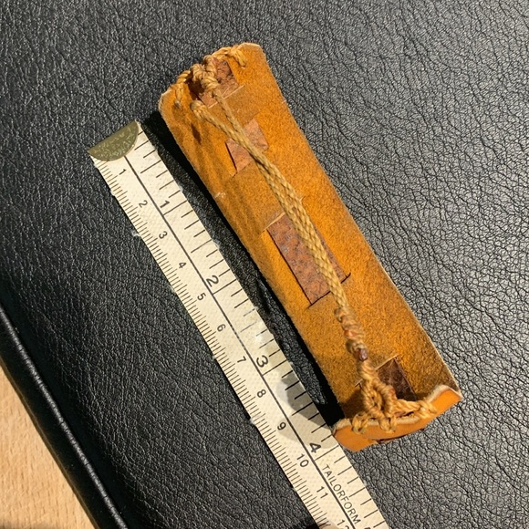 100% Leather & Snake Skin Adjustable Bracelet - Picture 6 of 9